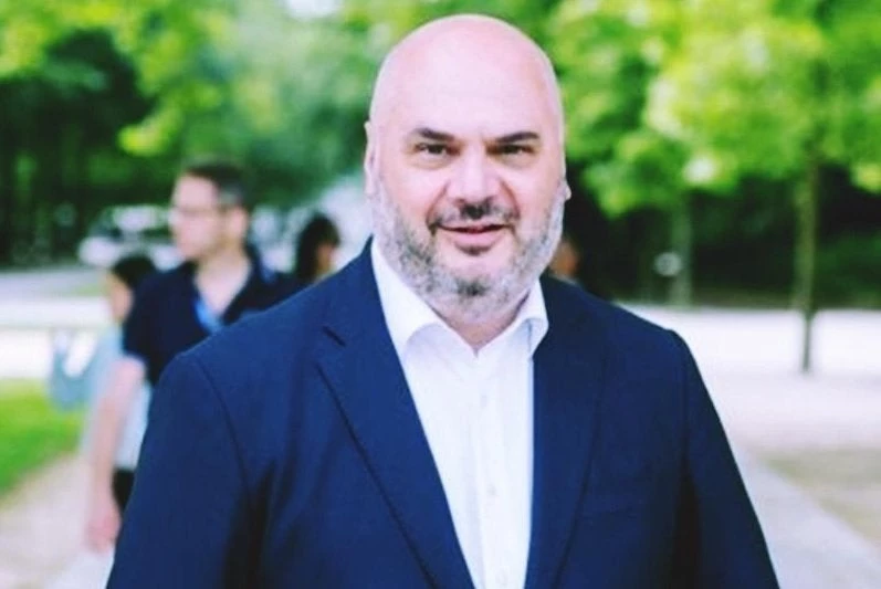 Πόντιος, παιδί ανθρακωρύχων, δήμαρχος στην περιφέρεια των Βρυξελλών